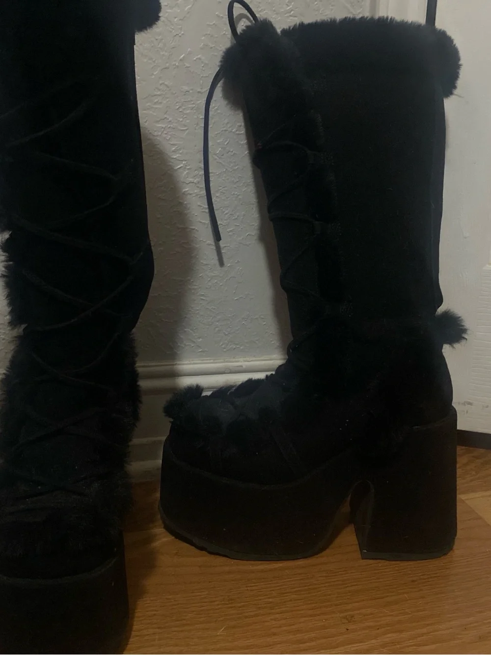 Demonia Camel 311 Black Fur Boots